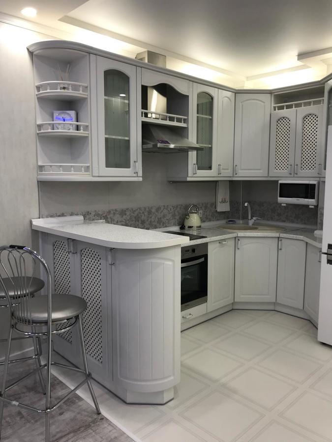 Luxe Apartment On Drahomanova Kiev Buitenkant foto