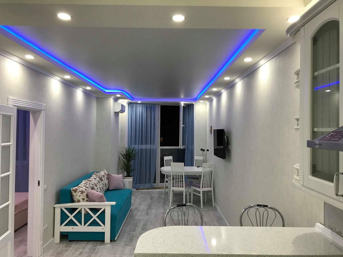 Luxe Apartment On Drahomanova Kiev Buitenkant foto