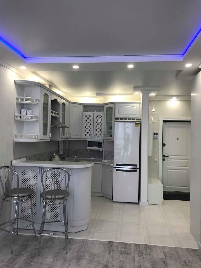 Luxe Apartment On Drahomanova Kiev Buitenkant foto