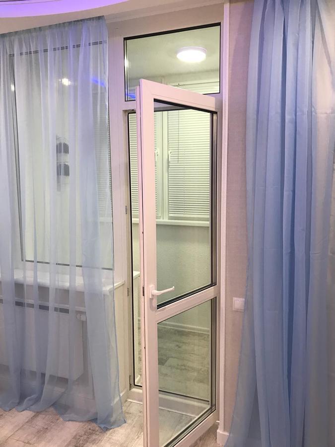 Luxe Apartment On Drahomanova Kiev Buitenkant foto